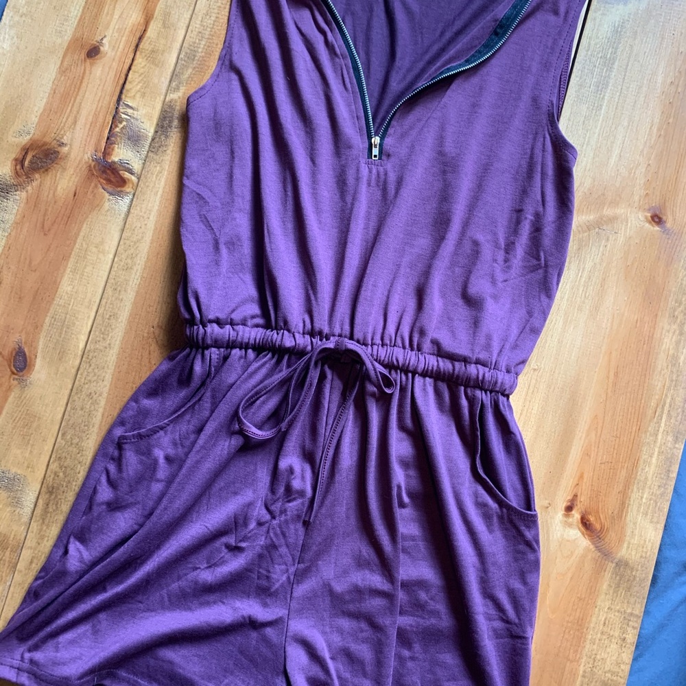 Maroon romper - Picture 3 of 5